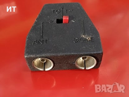 RF модулатор/ превключвател за антена, използван за свързване на стари игрови конзоли, снимка 2 - Приемници и антени - 52523213