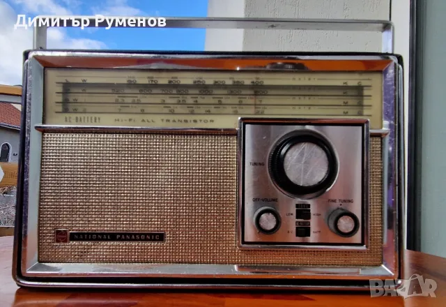 National Panasonic R-441LB Транзисторно радио 4 Band

, снимка 4 - Радиокасетофони, транзистори - 48545017