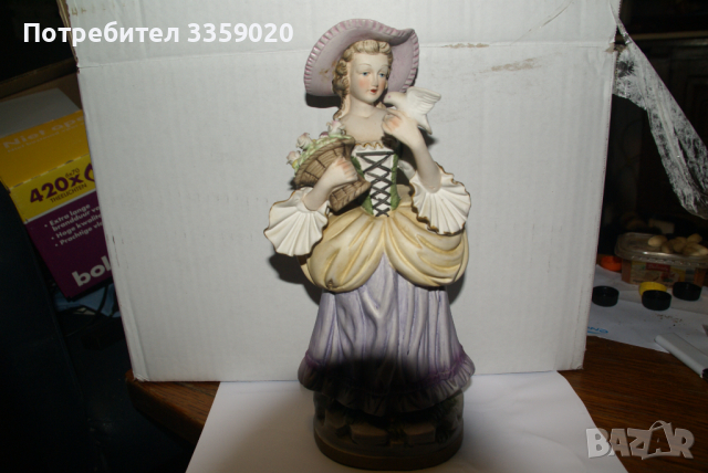 продавам керамична фигура, снимка 2 - Антикварни и старинни предмети - 36439437