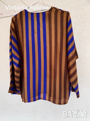 Невероятна блуза Италия, снимка 4 - Корсети, бюстиета, топове - 36959411