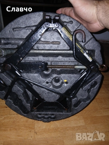 Органайзер с инструменти опел,сааб,кадилак оем, снимка 2 - Аксесоари и консумативи - 52292705