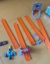 Играчки за момчета: писта hot wheels, джипове, боксова круша, пушка, снимка 2