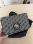 Дамска чанта GUESS, снимка 1