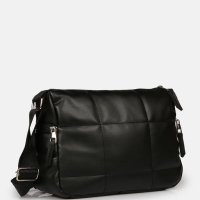 Удобна и практична дамска мека чанта с дълга дръжка 22х14см, снимка 1 - Чанти - 44418115