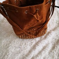 Страхотна чанта торба с връзки и златни шипчета, снимка 5 - Чанти - 36719538