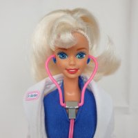 Ретро кукла Барби - Doctor Barbie 1995, снимка 3 - Кукли - 42176137