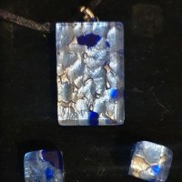 Висулка и обеци от Муранско стъкло, снимка 2 - Бижутерийни комплекти - 32005619