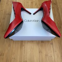 Обувки Calvin Klein, снимка 2 - Дамски обувки на ток - 44417109