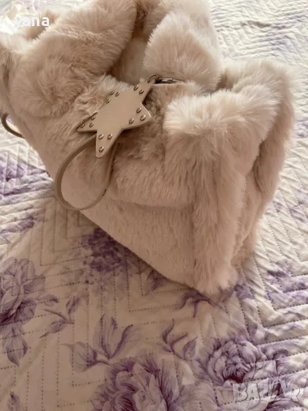 Много красива пухена, снимка 1