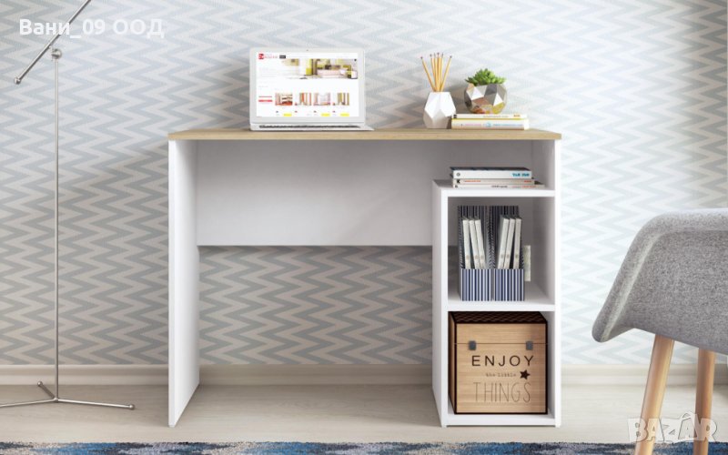 Бюро с етажерка, снимка 1