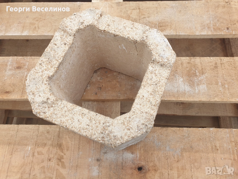 Огнеупорна магнезитна коминна тухла/тяло - 215х215х175мм., снимка 1