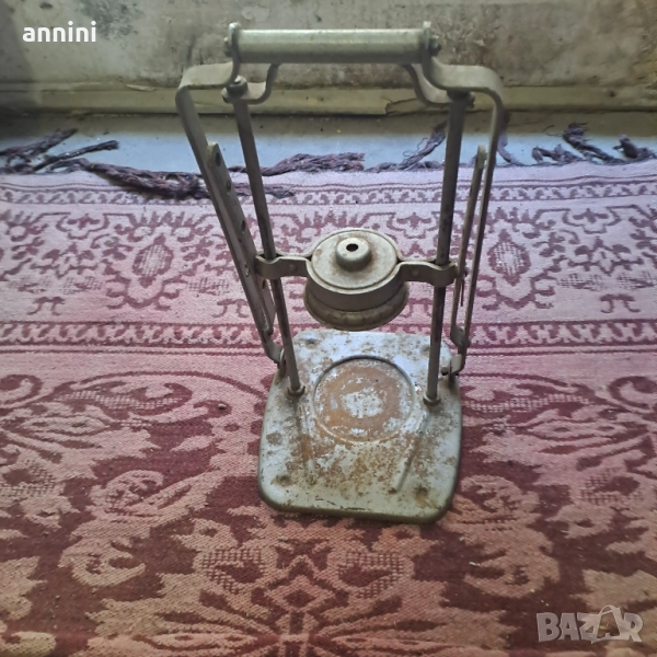 МАШИНКА ЗА ЗАТВАРЯНЕ НА БУРКАНИ, снимка 1