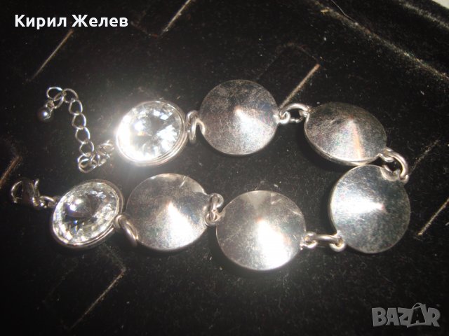 СРЕБРИСТА ФЕШЪН КРИСТАЛНА БЛЕСТЯЩА ГРИВНА 17068, снимка 4 - Гривни - 31347169