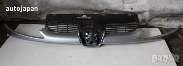 Предна решетка с емблема Пежо 206 1.4 75кс 2врати 03г Peugeot 206 1.4 75hp 2003
