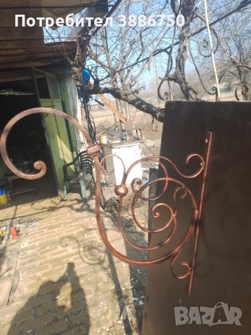 Стойки конзоли и ъгли от ковано желязо за фенери саксии табели цветя и др., снимка 12 - Други стоки за дома - 44411738