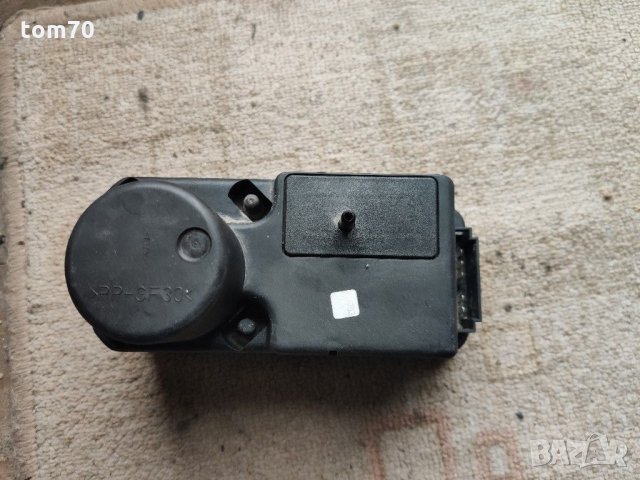 Вакум помпа за централно заключване Vw Golf 3, Vento, Vw Passat B4, , снимка 4 - Части - 29881055