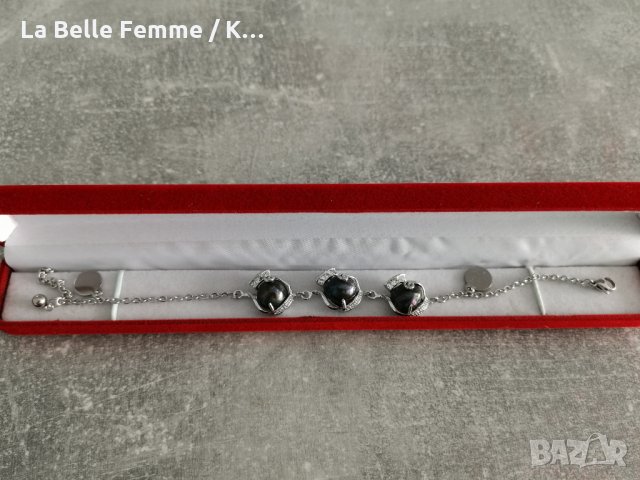 Гривни с перли в луксозна кутия, снимка 2 - Гривни - 34878679