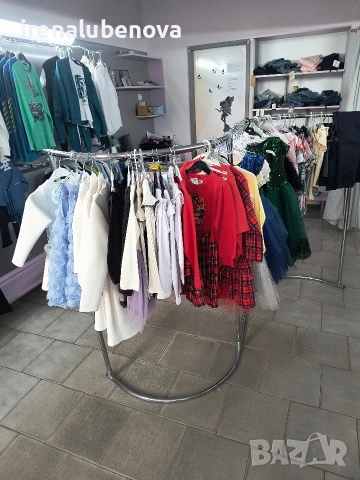 Търговско обурудване за детски магазин., снимка 8 - Работни маси и бюра - 53886259