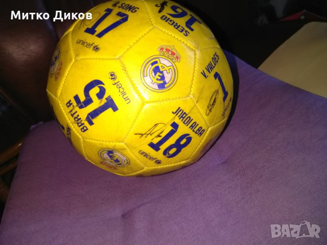 Топка подписана принт Барселона сезон 2013-14, снимка 10 - Футбол - 31904595
