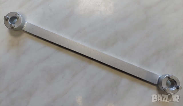 Инструмент за демонтаж и монтаж шайбата на компресора - Mercedes Benz 