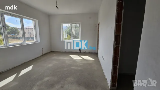 Нова къща с 4 спални и двор 500 кв.м. - банково финансиране, снимка 13 - Къщи - 49465244