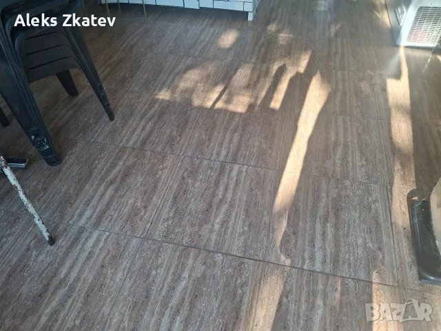 продавам гараж в гр.мъглиж, снимка 7 - Гаражи и паркоместа - 55832826