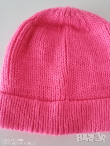 Ръчно плетена мека топла плетена дамска шапка, снимка 2 - Шапки - 39553153