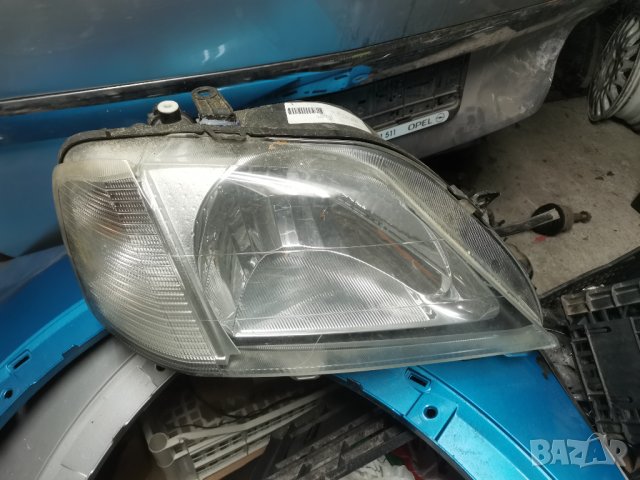 Десен фар Дачия Логан