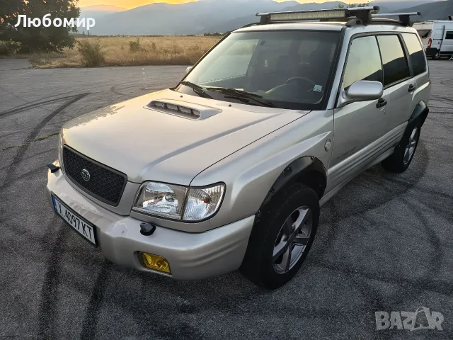 Subaru Forester 2.0 sTurbo, снимка 4 - Автомобили и джипове - 56538442