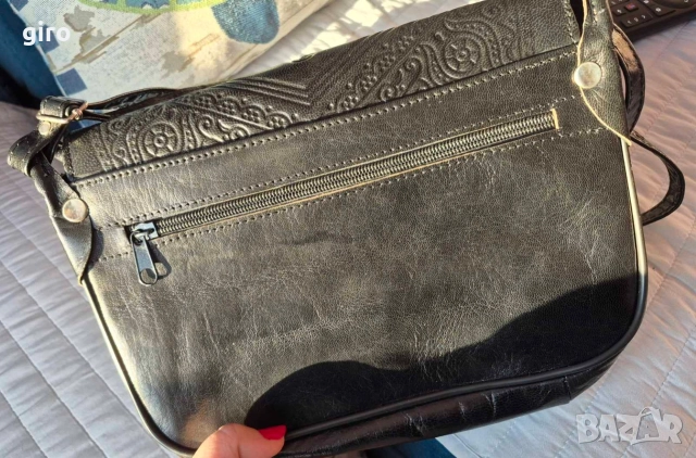 Дамска чанта от камилска кожа, снимка 3 - Чанти - 52752378