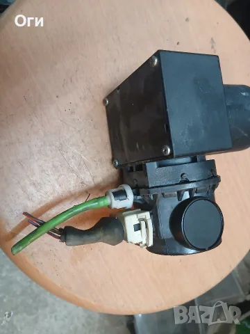 Вакуум помпа централно заключване за Сеат Ибиза и Кордоба 94-99г. 1L0 862 257 A / 1L0862257A, снимка 2 - Части - 55884932