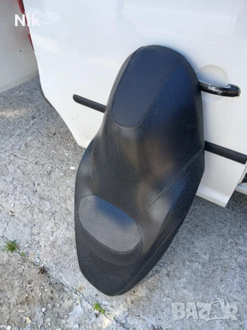 Седалка за Ямаха Х -Мах 250 , снимка 2 - Части - 50540993