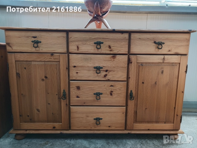 3935 Контра бюфет с месингови дръжки 