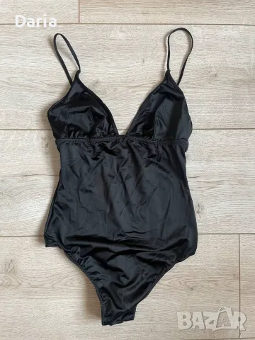 Дамско боди в класически черен цвят H&M