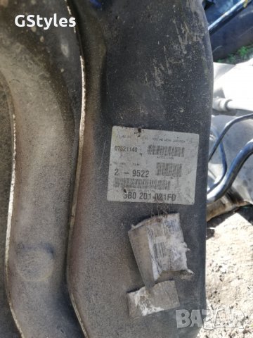 резервоар за пасат 5.5 4мотион , снимка 7 - Части - 30650189