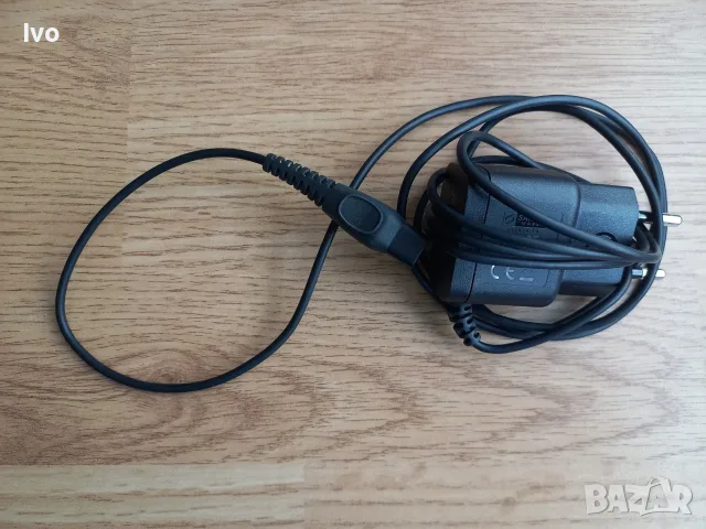 Електрическа самобръсначка Philips Series 1000 / С тример / Несесер + Зарядно / Нова, снимка 13 - Електрически самобръсначки - 55980171