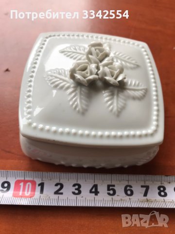 ПОРЦЕЛАН КУТИЯ ЗА БИЖУТА