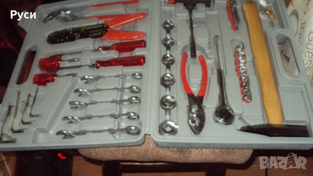 Продавам комплект инструменти (гедоре) в кутия, снимка 2 - Куфари с инструменти - 30227235