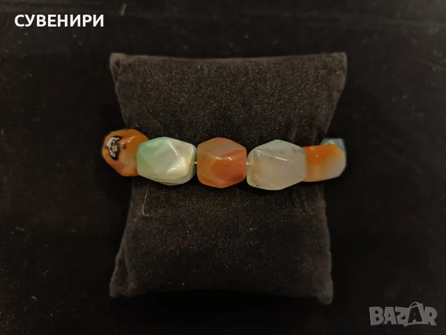 Гривна от естествени материали , снимка 1