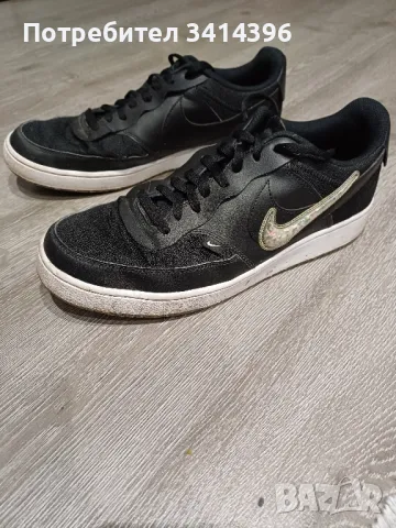 оригинални обувки найк и бутонки 