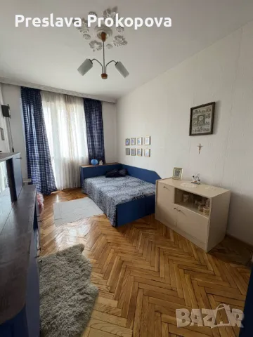 Просторен 4-стаен апартамент в центъра – срещу пощата! Тухла, гараж, 2 мази и дизайнерско винтидж об, снимка 11 - Апартаменти - 50359094