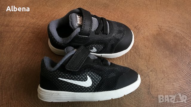 Nike Revolution 3 Размер EUR 21 / UK 4,5 бебешки маратонки 175-12-S, снимка 1