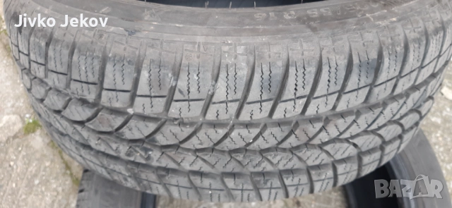 Зимни гуми 205 55 R16, снимка 3 - Гуми и джанти - 52857638