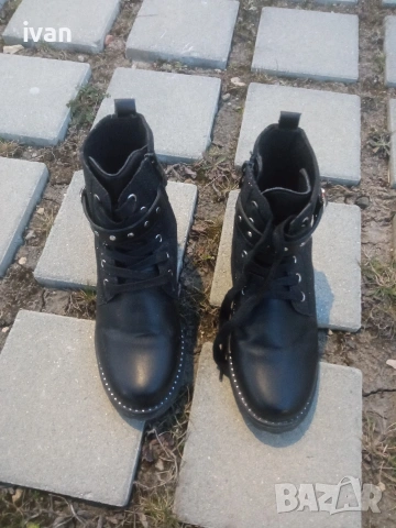 Черни стилни боти