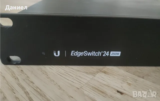 24 портов гигабитов PoE+ switch Ubiquiti EdgeSwitch 24 250W, снимка 2 - Суичове - 49934442
