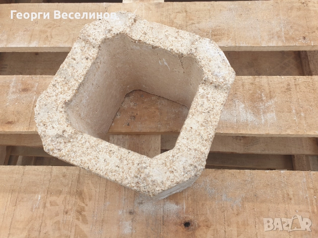 Огнеупорна магнезитна коминна тухла/тяло - 215х215х175мм.