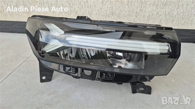 Десен фар Dacia Duster 3 Bigster Led година 2024 2025 2026 код 260100444R , снимка 2 - Аксесоари и консумативи - 51126961