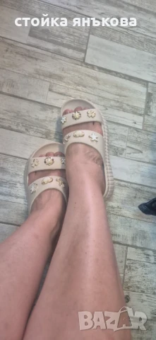 Продавам дамски чехли бежови, снимка 4 - Чехли - 50861727