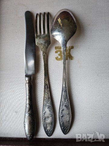 прибори посребрени от мелхиор, нови, к-т 18 бр., красиви мод."Пламя, СССР + чаени лъжички + черпак, снимка 2 - Прибори за хранене, готвене и сервиране - 48875665