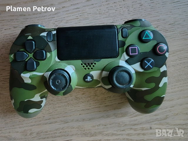 PlayStation 4 контролер
